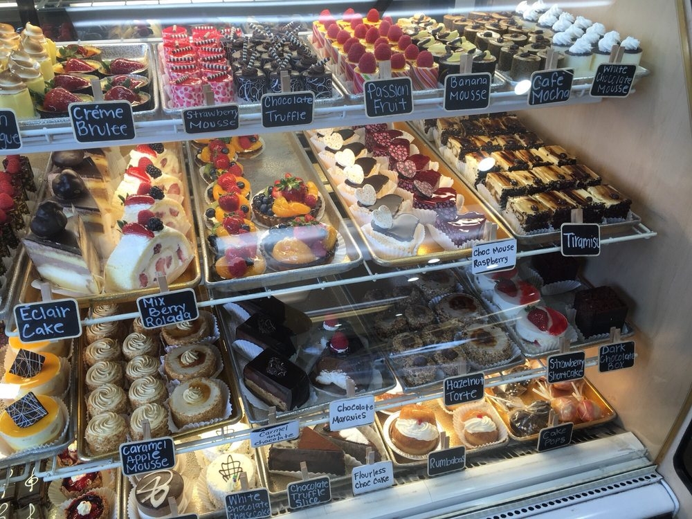 Hebrew News בית קפה קונדיטוריה Pastries by Edie